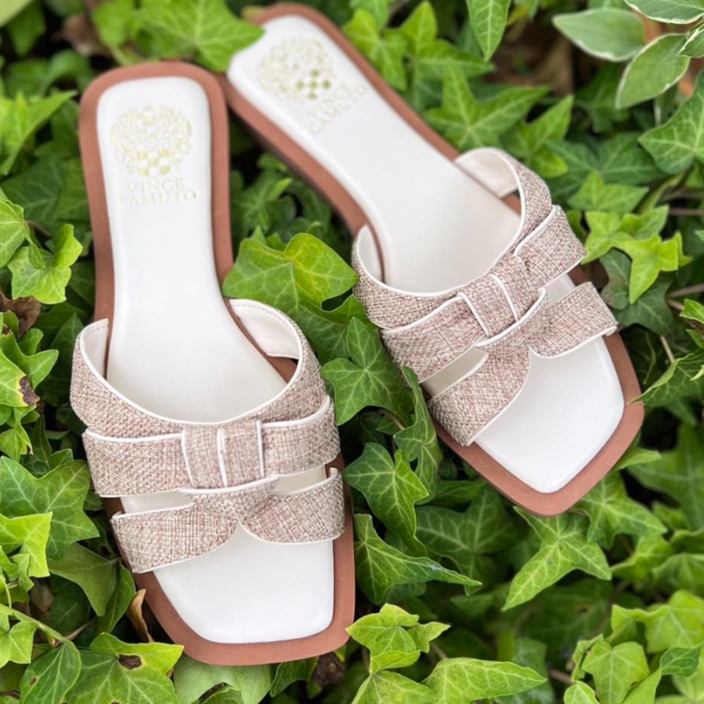 Vince Camuto Sandals BARCELENS
NATURAL MULT/WRM VAN
CROSSHATCH 7.5